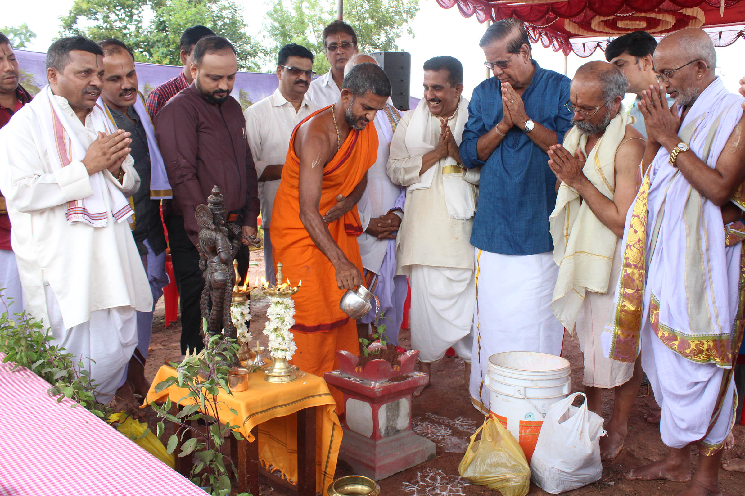 ಆರು ಎಕರೆ ಪ್ರದೇಶದಲ್ಲಿ ತುಳಸಿ ವನ ನಿರ್ಮಾಣಕ್ಕೆ ಚಾಲನೆ